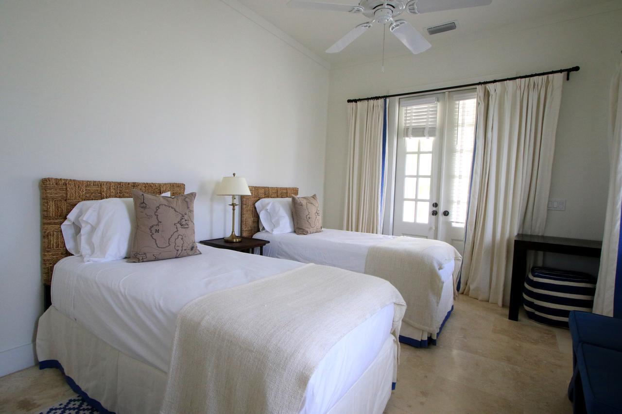 The Sandpiper Inn Crossing Rocks 외부 사진
